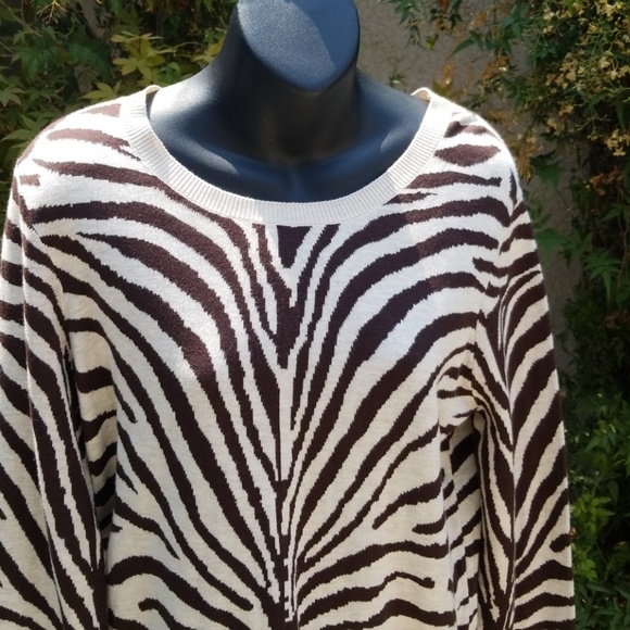 Michael Kors sweater - Picture 2 of 8